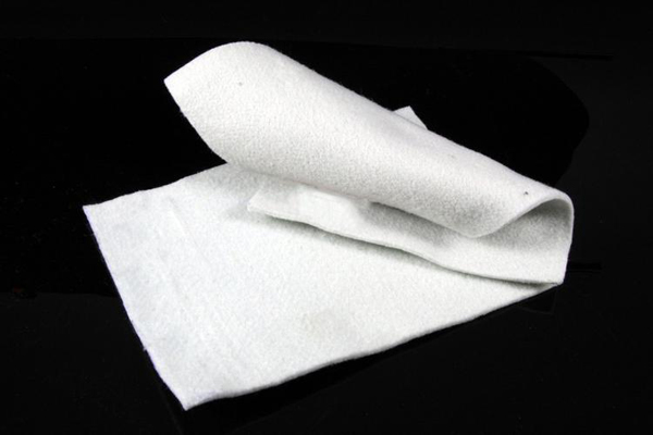 保護(hù)環(huán)境，利用哪些材料可有效防止水土流失  第1張