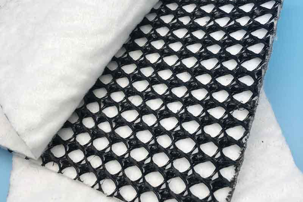 土工復(fù)合排水網(wǎng)鋪設(shè)要求大揭秘！你知道嗎？  第3張