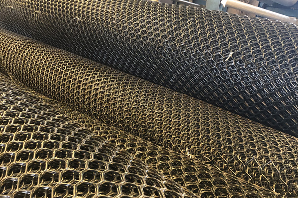 復(fù)合土工排水網(wǎng)與無紡?fù)凉げ荚谒こ讨械膽?yīng)用  第1張