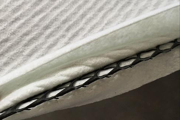 三維復(fù)合排水網(wǎng)搭接 第3張