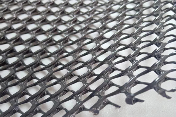 三維復(fù)合排水網(wǎng)由哪些組成 第1張